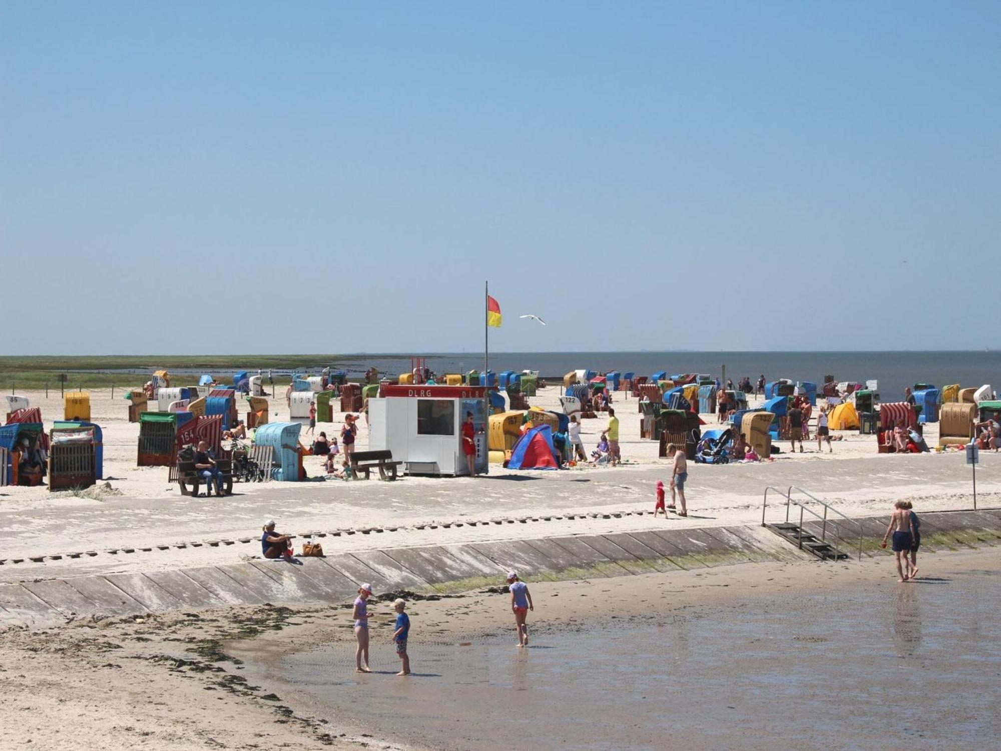 Spacious Apartments With Private Terrace Near The North Sea Dike Neßmersiel Buitenkant foto